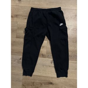 Nike Men’s Large Sportswear Club Fleece Cargo Jogger Pants CD3129-010 Black